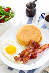 Pancake with Bacon and fried egg