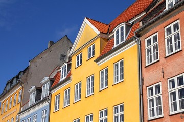 Fototapeta na wymiar Kopenhaga, Dania - Nyhavn street kolorowe budynków