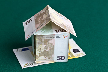 Banconote, euro, capitale immobiliare