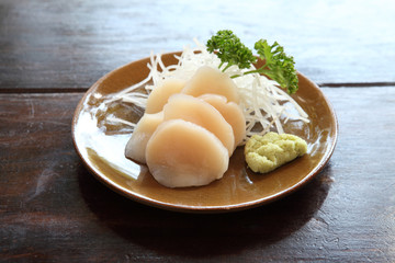 scallop sashimi