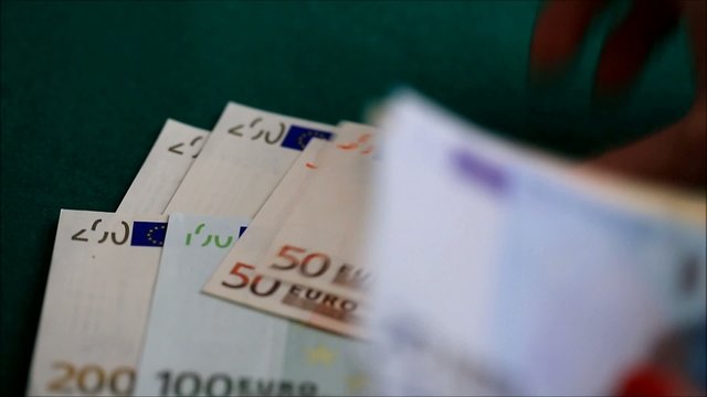 Euro banknotes, spend, pay