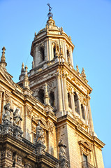 Fototapeta na wymiar Torre de la catedral de Jaén, barroco español