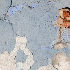 abblätternder Wandputz
