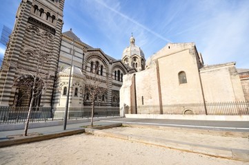 Fototapeta na wymiar największa katedra, Marsylia