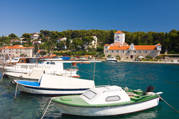Fototapeta na wymiar Maslinica, Wyspa Solta, Chorwacja