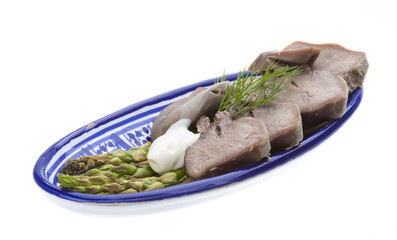 Fillet of pork tongue with asparagus