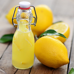Zitrone,Zitronensaft