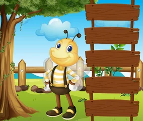Kissenbezug Eine Honigbiene neben einer leeren Vorlage © GraphicsRF
