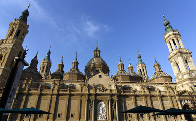 Fototapeta na wymiar Bazylika katedralna Nuestra Se?ora del Pilar, zbudowany w wy