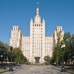 Fototapeta na wymiar Słynny wieżowiec Widok wieżowców Stalina, Moskwa