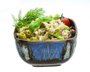 Macaroni salad with seafood