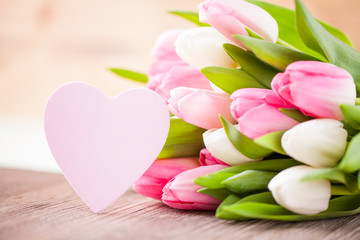 Tulpen und Herz