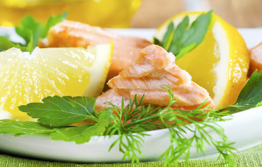 salmon with lemon