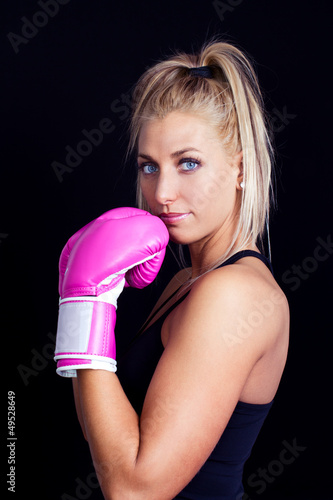bed-boxing-female-hot