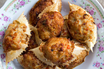 Deep-fried crab meat and minced pork Thai food
