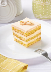 cream chocolate fruit cake sweet food dessert