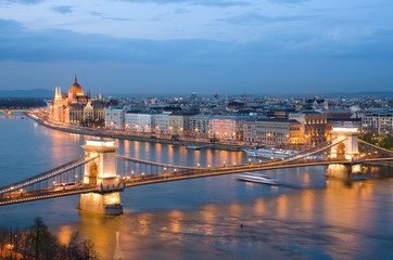 Fototapeta na wymiar Budapeszt, Cityscape By Night
