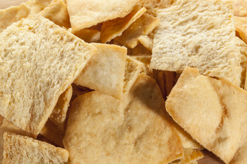 Homemade Crunchy Pita Chips