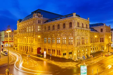 Zelfklevend Fotobehang State Opera House, Vienna, Austria © sborisov
