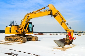 Bagger im Schnee