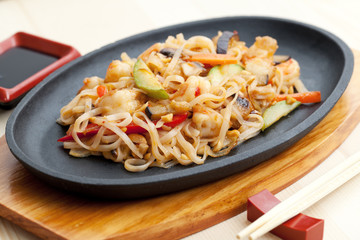 noodles with seafood