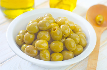 green olives © tycoon101