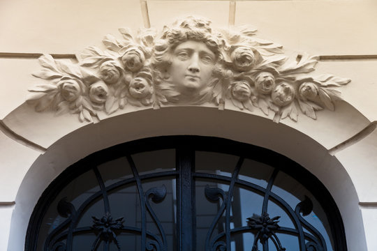 Eingang eines Geb&auml;udes - Detail - Paris