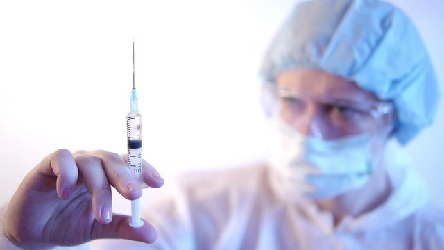 HD - Laboratory. Drug in the syringe