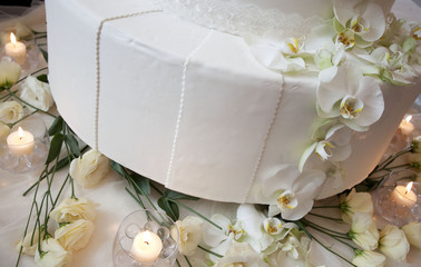Beautiful wedding cake detail