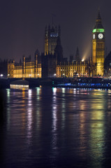 Fototapeta na wymiar Houses of Parliament w Londynie