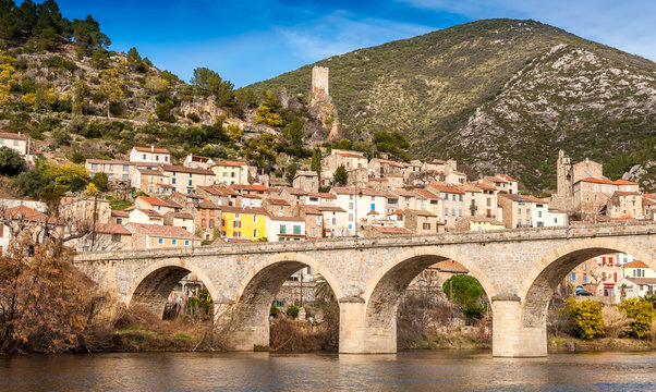 Pont de Roquebrun dans l'H&eacute;rault en Languedoc, France