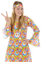 Junge Frau im Hippie-Kostüm 