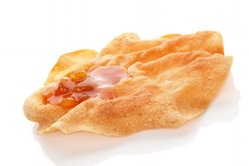 Pappadum with chutney.