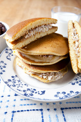 pancake naleśniki placki z orzechami © heleniakmichal