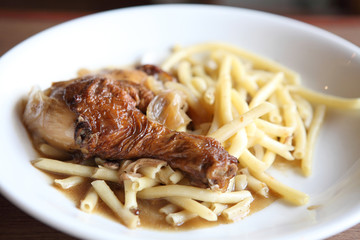 Steam chicken with spaghetti