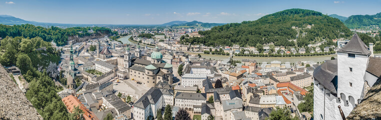 Fototapeta na wymiar Salzburg skyline widziany z zachodniego punktu widzenia w. fortre