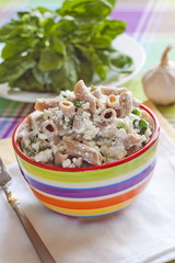 Wholegrain pasta with cottage cheese and spinach