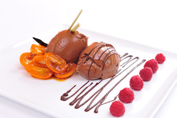 Pralinen-Whisky-Mousse mit Kumquatragout - Dessert - Nachspeise
