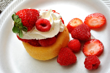 Healthy Berry Shortcake