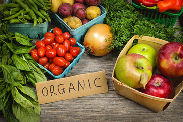 Organic market fruits and vegetables - obrazy, fototapety, plakaty