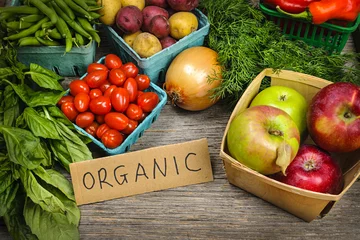 Papier Peint photo autocollant Légumes Organic market fruits and vegetables