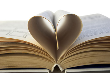 Сердце из страницы книги