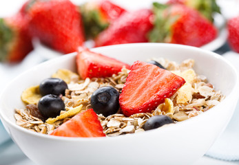 cereals with fresh berries