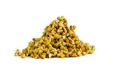 Двухдневные проростки зеленой гречки на белом фоне.