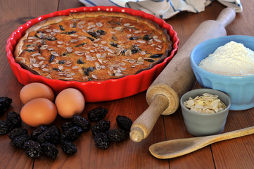 Tarte bourdaloue aux pruneaux et ses ingrédients