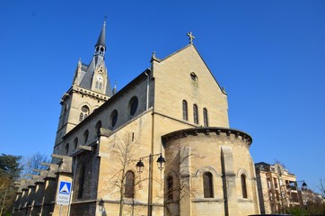 Fototapeta na wymiar Kościół Maisons Laffite