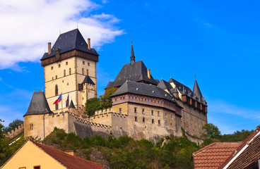 Fototapeta na wymiar Zamek Karlstejn w Czechach