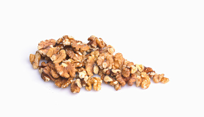 Nueces sobre fondo blanco
