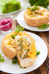 mushroom julienne cooked crispy bun