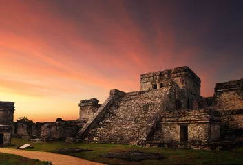 Photo sur Plexiglas Mexique Forteresse de Castillo au coucher du soleil dans l& 39 ancienne ville maya de Tulum,